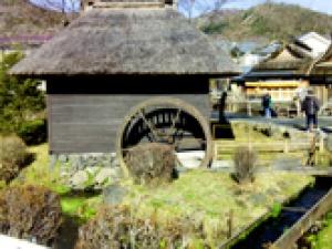 Чистые пруды, соломенные крыши, или Осино Хаккай